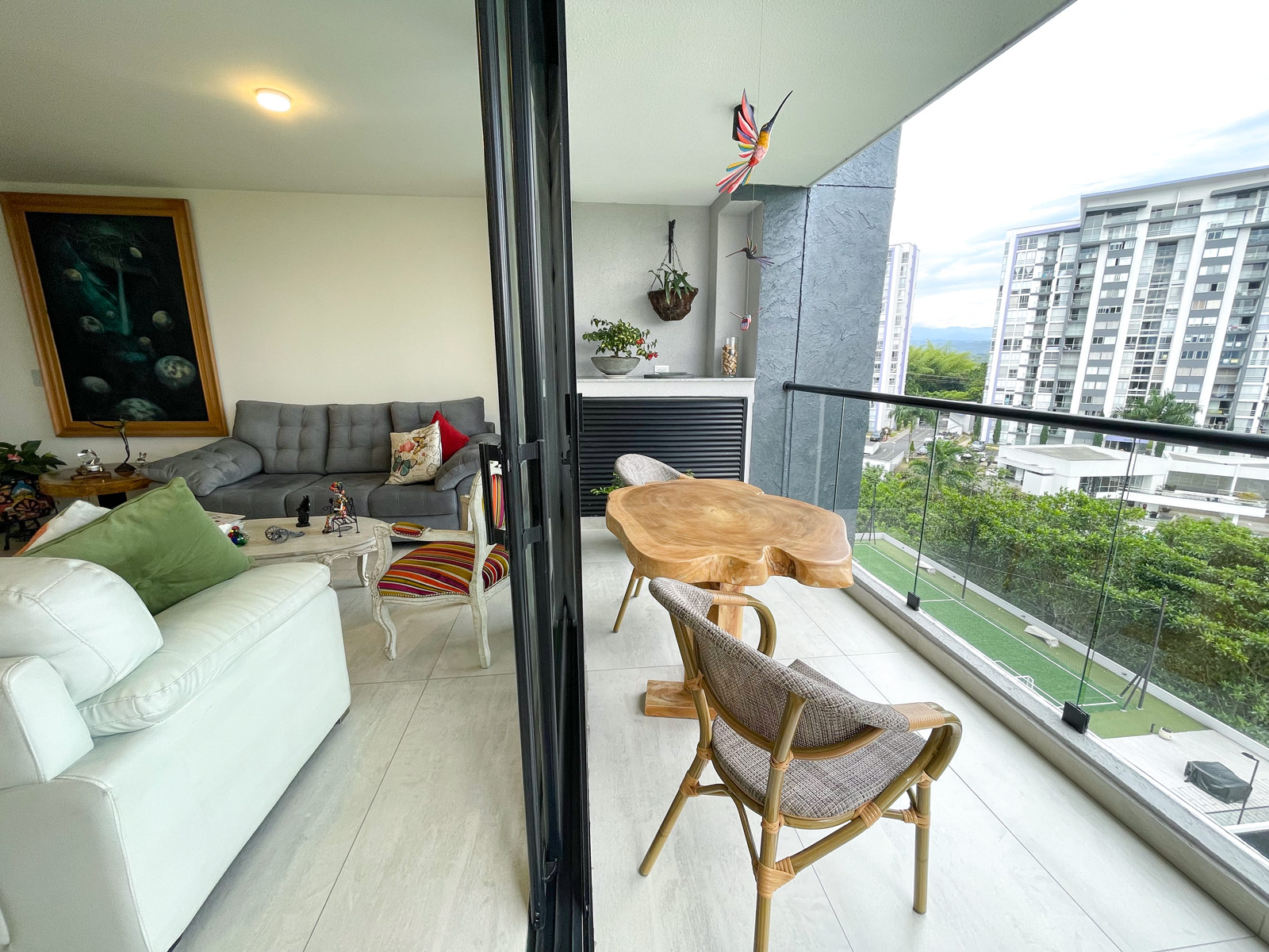 Sala-y-balcon